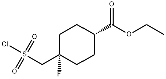 ethyl 4-[(chlorosulfonyl)methyl]-4-fluorocyclohexane-1-carboxylate, trans|