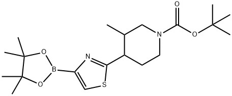 tert-butyl 3-methyl-4-(4-(4,4,5,5-tetramethyl-1,3,2-dioxaborolan-2-yl)thiazol-2-yl)piperidine-1-carboxylate|