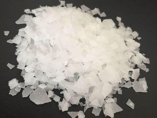 N-[3-(二甲基氨基)丙基]十八烷酰胺的应用与研究